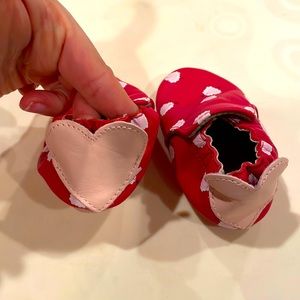 Valentines Day Robeez crib shoes